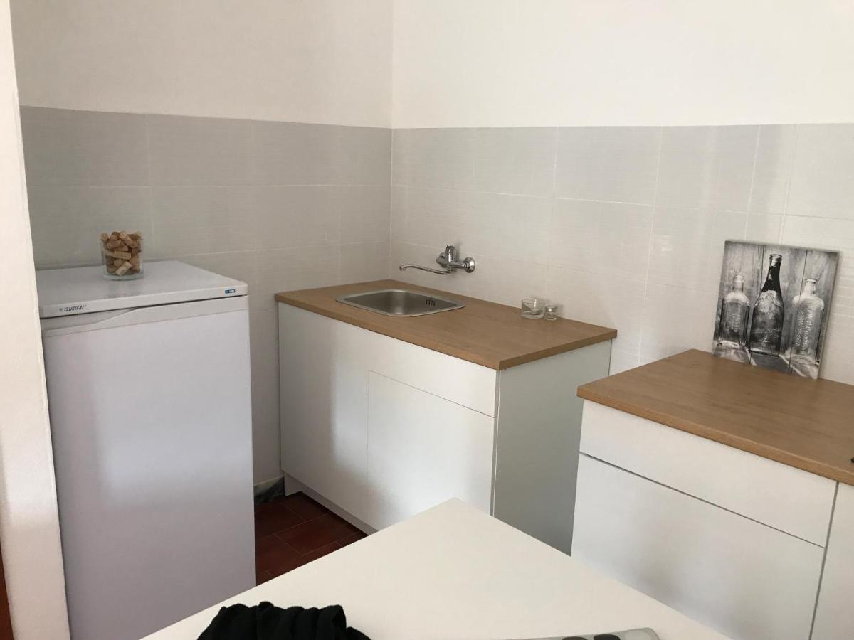 Europa Apart Bed & Breakfast Castanheira de Pera Exterior photo